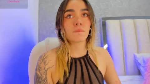 Snapshot of lucyvega4 chatting on 09.19.25 Lucy online show from 09.19.25