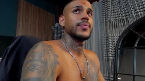 Luigi Vitale online show from 12.09.24