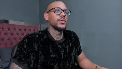 Luigi Vitale online show from 01.12.25