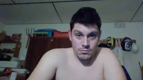 Snapshot of luis2423 chatting on 01.02.25 A slave to the mistress.. un esclavo para las amas dominantes. online show from 01.02.25