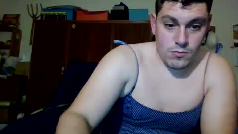 Snapshot of luis2423 chatting on 01.13.25 A slave to the mistress.. un esclavo para las amas dominantes. online show from 01.13.25