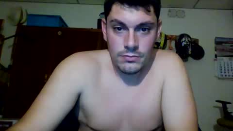Snapshot of luis2423 chatting on 10.01.25 A slave to the mistress.. un esclavo para las amas dominantes. online show from 10.01.25