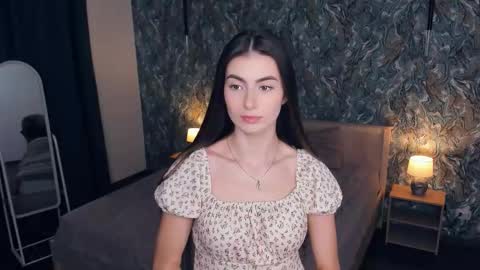 Snapshot of luisatsing chatting on 10.11.25 Luisa online show from 10.11.25