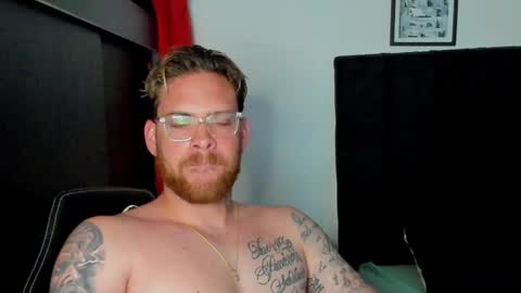 Snapshot of lukeglanton17 chatting on 01.05.25 Luke online show from 01.05.25