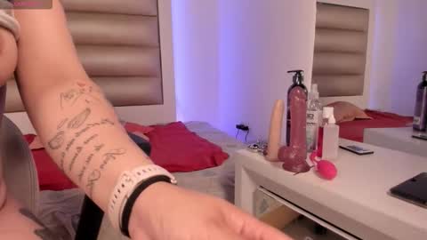 elizabeth online show from 11.13.25