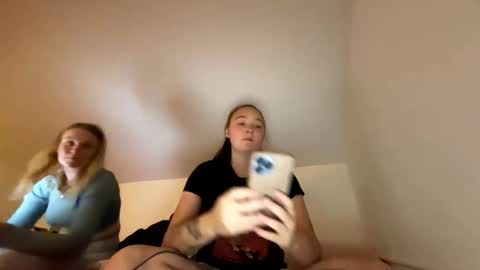 Snapshot of lulubaby03 chatting on 11.09.25 lulubaby03 online show from 11.09.25