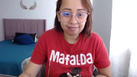 Snapshot of lumi_84 chatting on 01.05.25 LUMI online show from 01.05.25