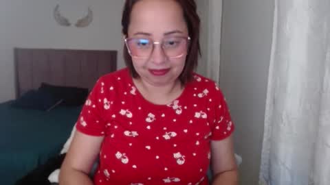 Snapshot of lumi_84 chatting on 01.11.25 LUMI online show from 01.11.25