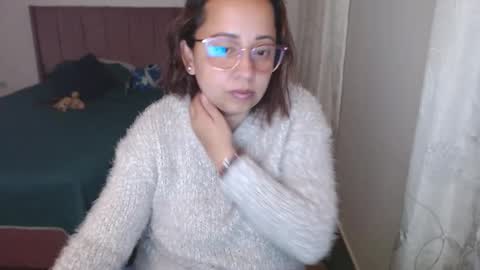 Snapshot of lumi_84 chatting on 03.08.25 LUMI online show from 03.08.25