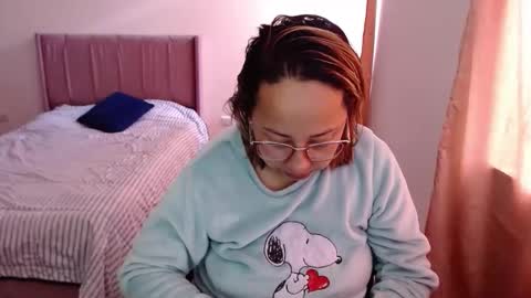 Snapshot of lumi_84 chatting on 09.21.25 LUMI online show from 09.21.25