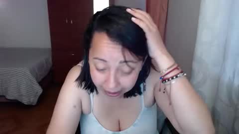 Snapshot of lumi_84 chatting on 10.12.25 LUMI online show from 10.12.25