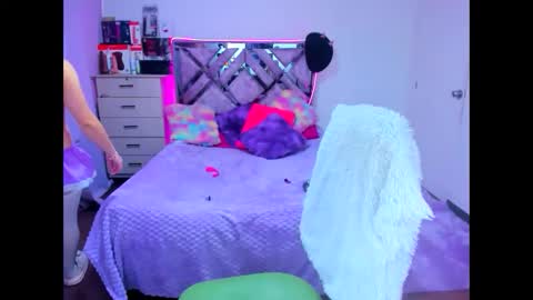 luna_analya online show from 10.10.25