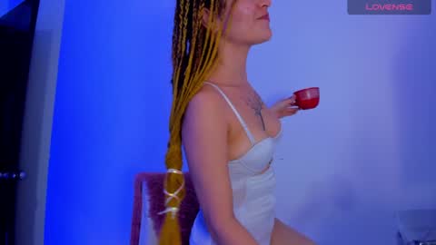 Snapshot of luna_hazard chatting on 12.08.24 luna_hazard online show from 12.08.24