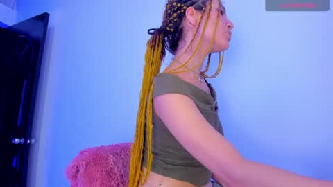 Snapshot of luna_hazard chatting on 12.10.24 luna_hazard online show from 12.10.24