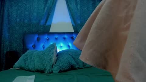 Snapshot of luna_hazard chatting on 03.09.25 luna_hazard online show from 03.09.25