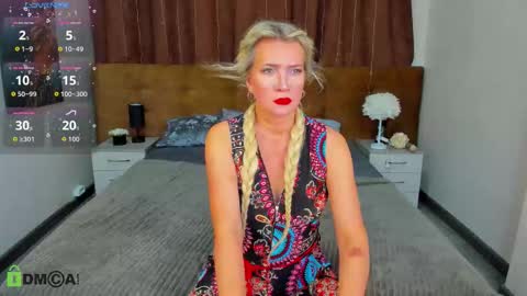 luna_lew1s online show from 10.14.25