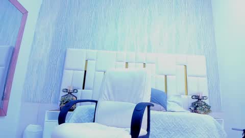 Luna online show from 12.21.24