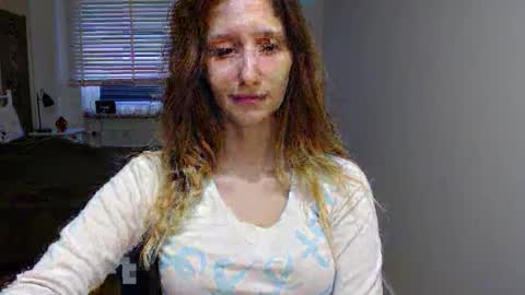 L U N A  online show from 10.01.25