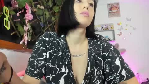 Snapshot of lunacristal_moon chatting on 02.22.25 lunacristal_moon online show from 02.22.25