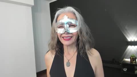 Snapshot of lunamisteriosa_ chatting on 09.26.25 lunamisteriosa_ online show from 09.26.25