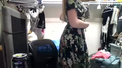 Snapshot of lunapixie2020 chatting on 02.04.25 lunapixie2020 online show from 02.04.25