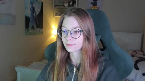 Snapshot of lunar_sofia chatting on 12.03.24 Sofia online show from 12.03.24