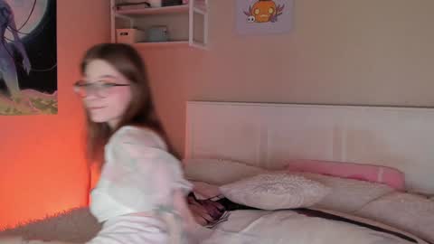 Snapshot of lunar_sofia chatting on 12.24.24 Sofia online show from 12.24.24