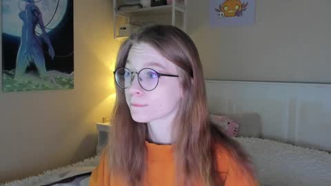 Snapshot of lunar_sofia chatting on 12.28.24 Sofia online show from 12.28.24