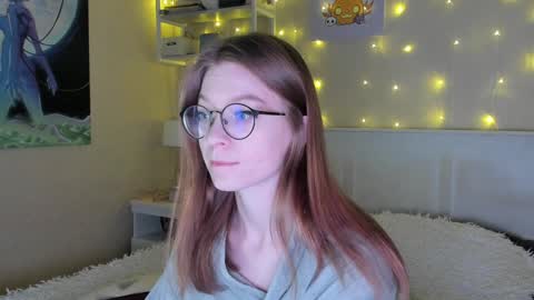 Snapshot of lunar_sofia chatting on 01.13.25 Sofia online show from 01.13.25