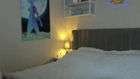 Snapshot of lunar_sofia chatting on 02.28.25 Sofia online show from 02.28.25