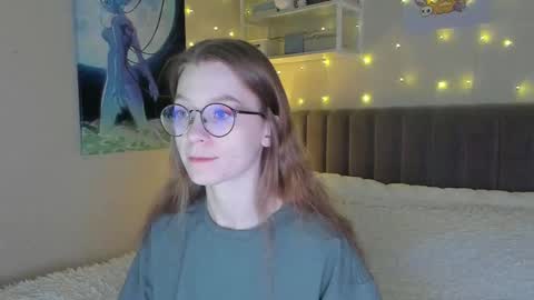 Snapshot of lunar_sofia chatting on 03.05.25 Sofia online show from 03.05.25