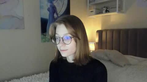 Snapshot of lunar_sofia chatting on 09.10.25 Sofia online show from 09.10.25