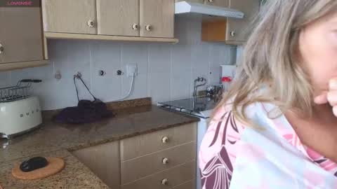 Snapshot of lunary_mix chatting on 03.02.25 Luna online show from 03.02.25