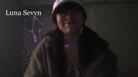 Snapshot of lunasevyn chatting on 11.26.25 Luna Sevyn online show from 11.26.25