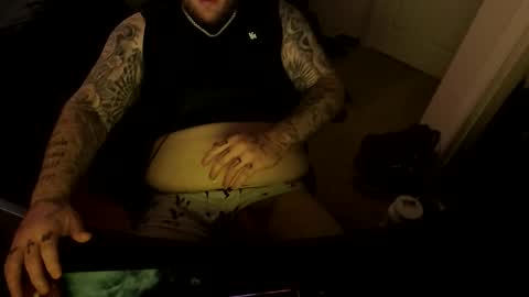 Snapshot of lustful17x chatting on 11.08.25 lustful17x online show from 11.08.25