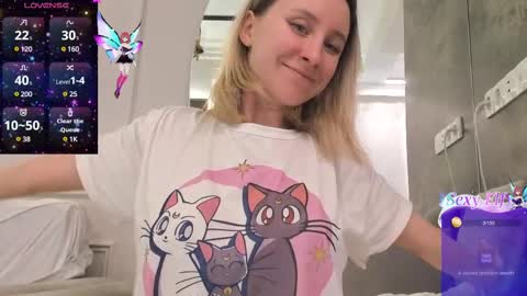 Snapshot of lusyagreenberg chatting on 02.14.25 LusyaGreenberg online show from 02.14.25