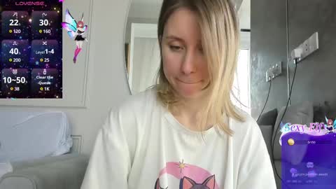 Snapshot of lusyagreenberg chatting on 02.15.25 LusyaGreenberg online show from 02.15.25