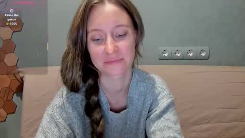 Snapshot of lusyagreenberg chatting on 10.02.25 LusyaGreenberg online show from 10.02.25