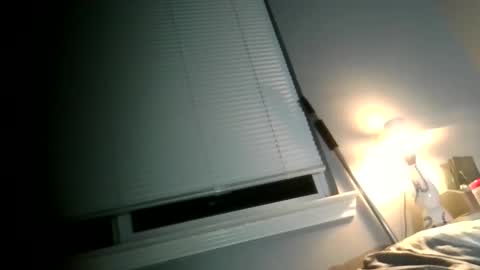 Snapshot of luvmesluts chatting on 11.18.25 luvmesluts online show from 11.18.25