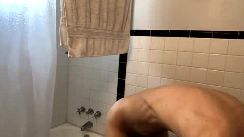 Snapshot of luvshonitoff chatting on 12.10.24 Jim Bo online show from 12.10.24