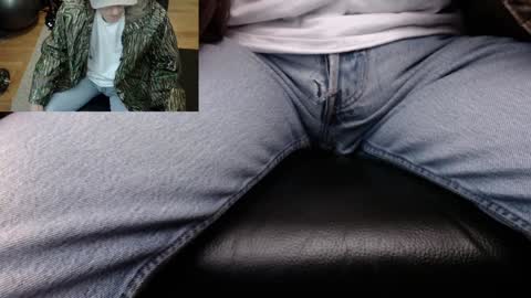 Snapshot of luvshonitoff chatting on 02.02.25 Jim Bo online show from 02.02.25