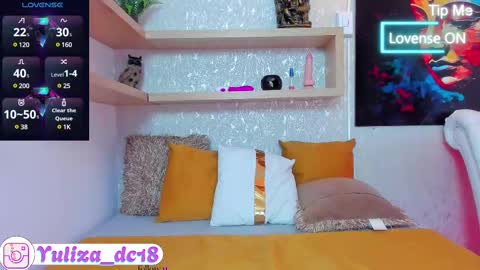 Snapshot of luxury_woman_ chatting on 02.28.25 online show from 02.28.25