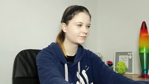 Snapshot of lydiasunny chatting on 11.07.25 Lydia online show from 11.07.25