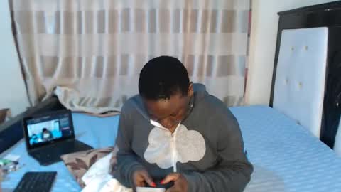 Snapshot of lyiajee chatting on 10.13.25 lyiajee online show from 10.13.25