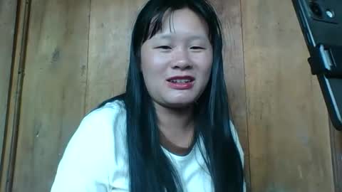 Snapshot of lylymai chatting on 10.06.25 lylymai online show from 10.06.25