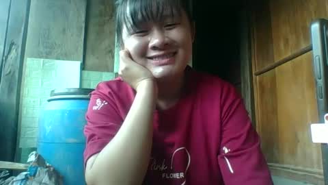 Snapshot of lylymai chatting on 10.13.25 lylymai online show from 10.13.25