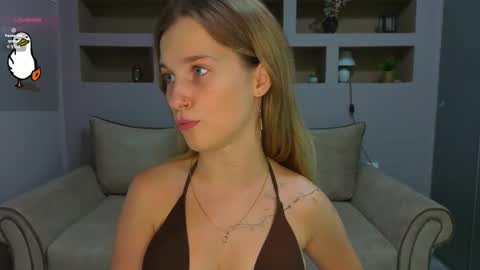 Snapshot of lynntiny chatting on 09.14.25 Lynn online show from 09.14.25