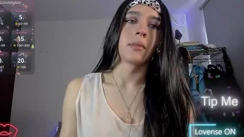 Snapshot of lyric_mirage chatting on 10.30.25 Lyric online show from 10.30.25