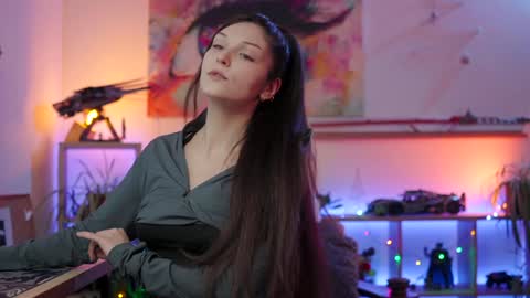 Snapshot of m1agarand chatting on 12.26.24 M1A Dddy online show from 12.26.24