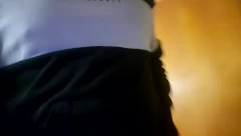 Snapshot of m1guele chatting on 02.09.25 Fucklover online show from 02.09.25